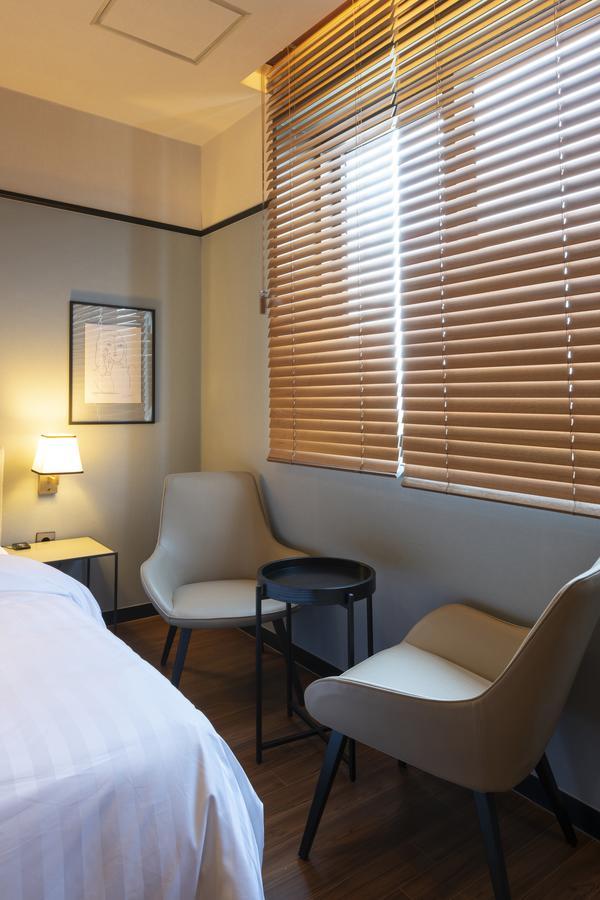 Brown-Dot Hotel Shinho Busan Bagian luar foto