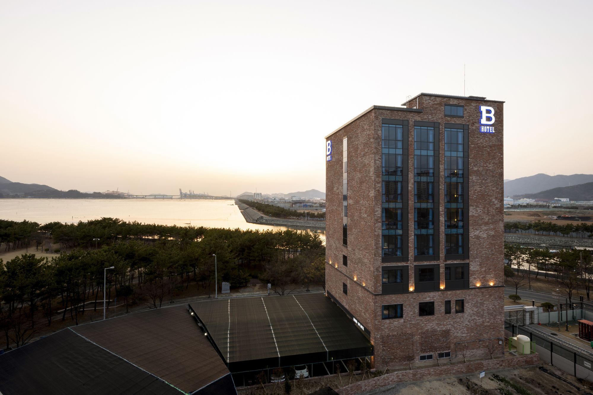 Brown-Dot Hotel Shinho Busan Bagian luar foto