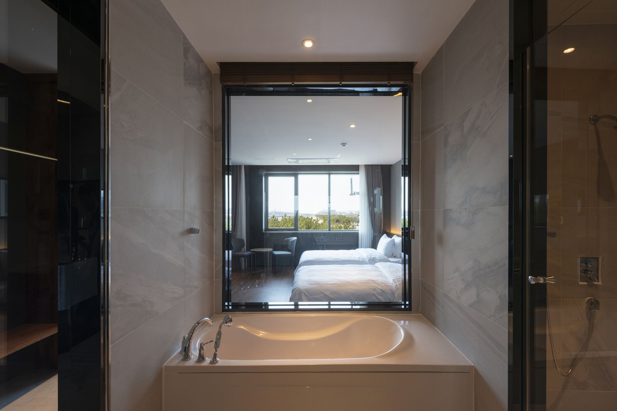 Brown-Dot Hotel Shinho Busan Bagian luar foto