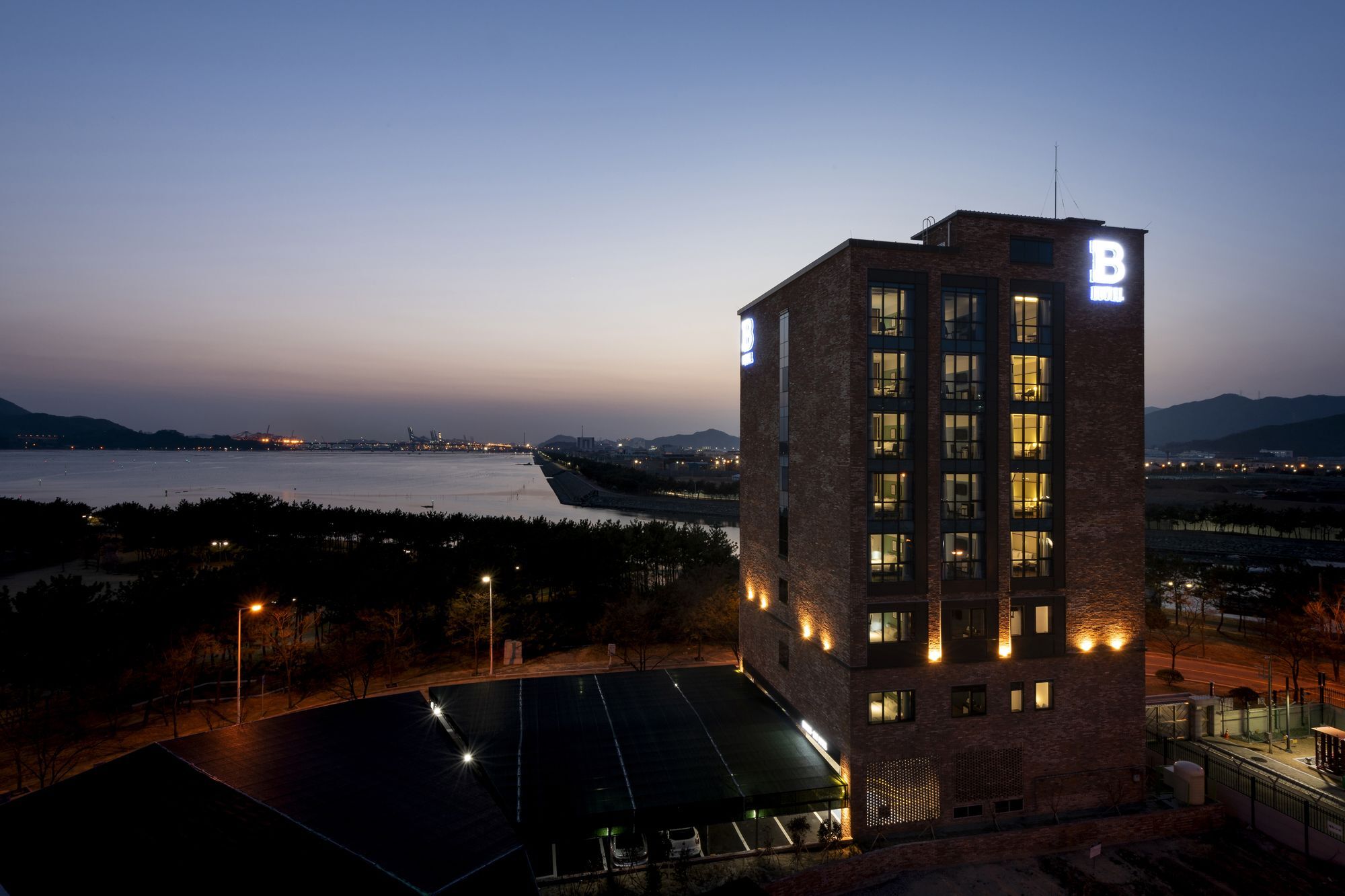 Brown-Dot Hotel Shinho Busan Bagian luar foto